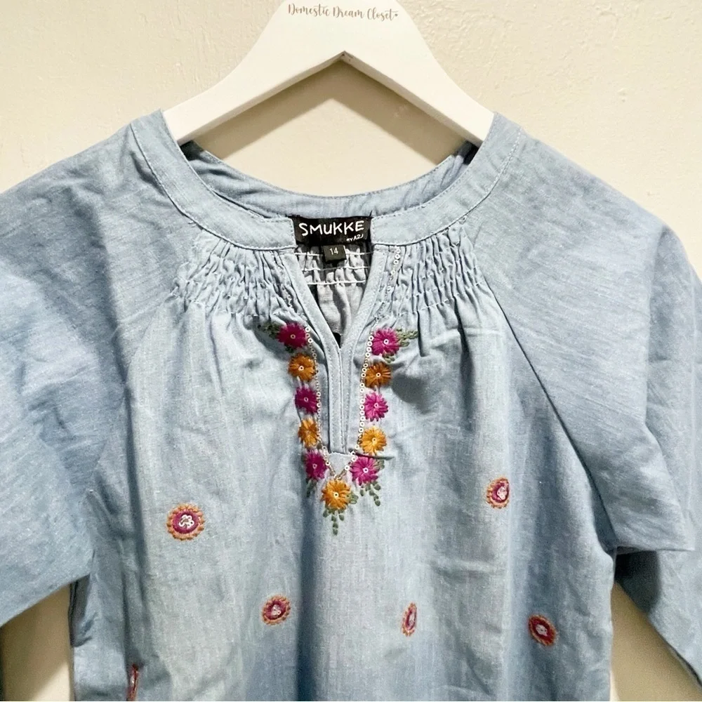 New SMUKKE BY A2J Big Girl’s Dress Blue Chambray Embroidered Sequins Size 14